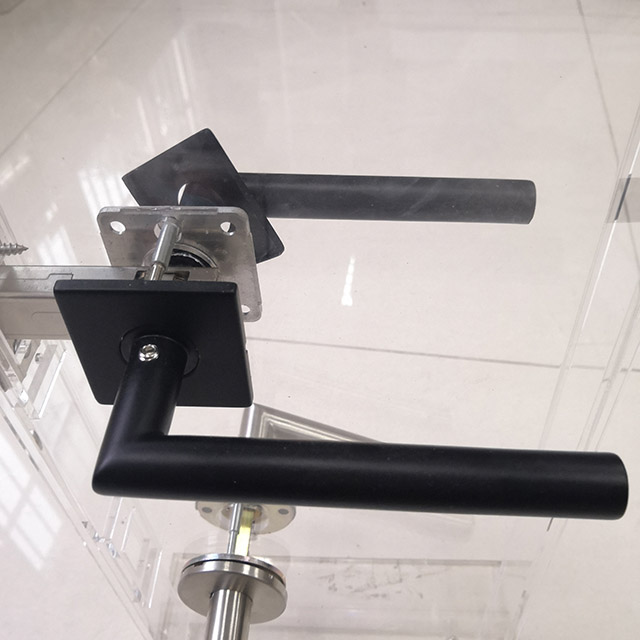 China Supplier new style black lever on thin square rose