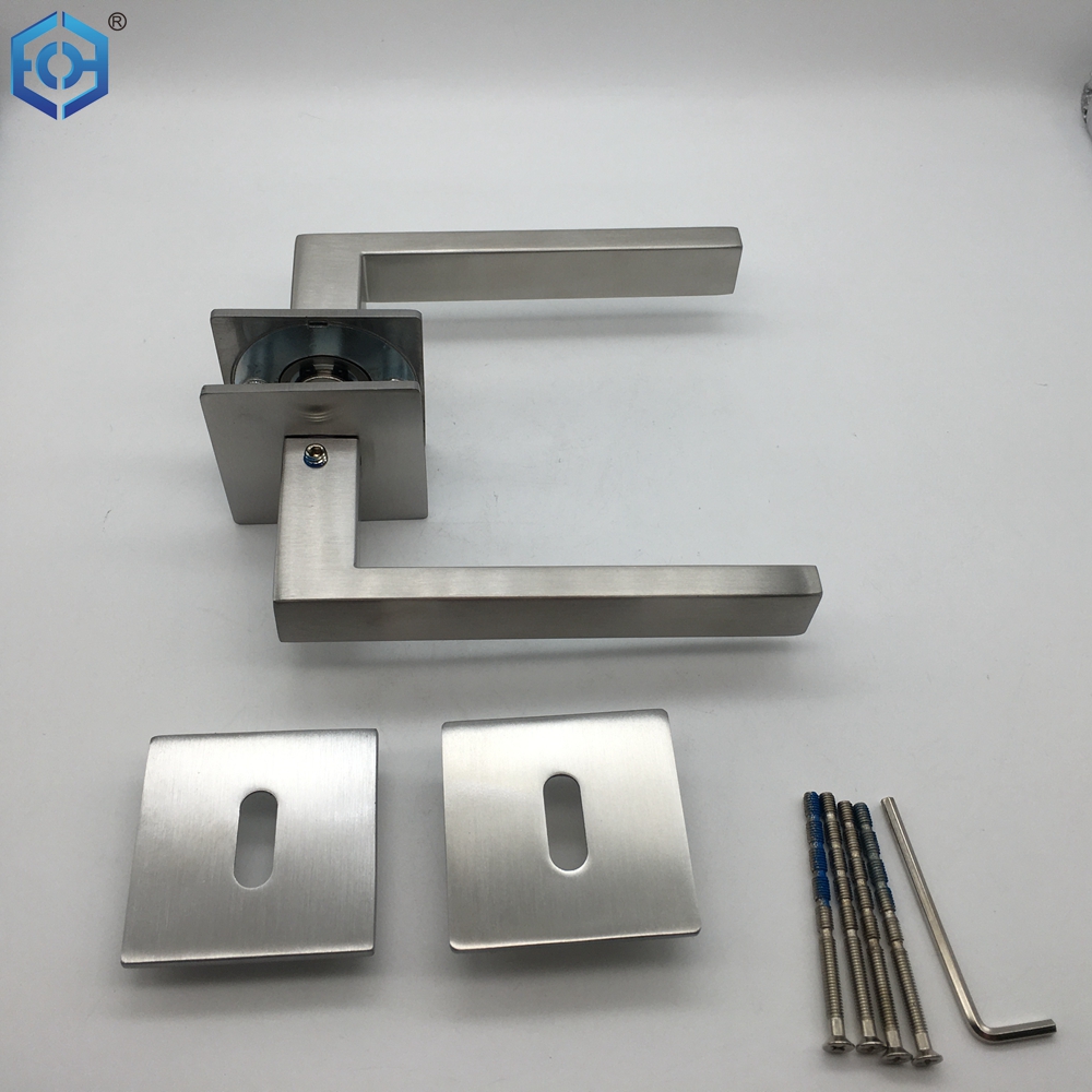 Stainless Steel Modern Square Tube Door Handle On Magnetic Round Rose