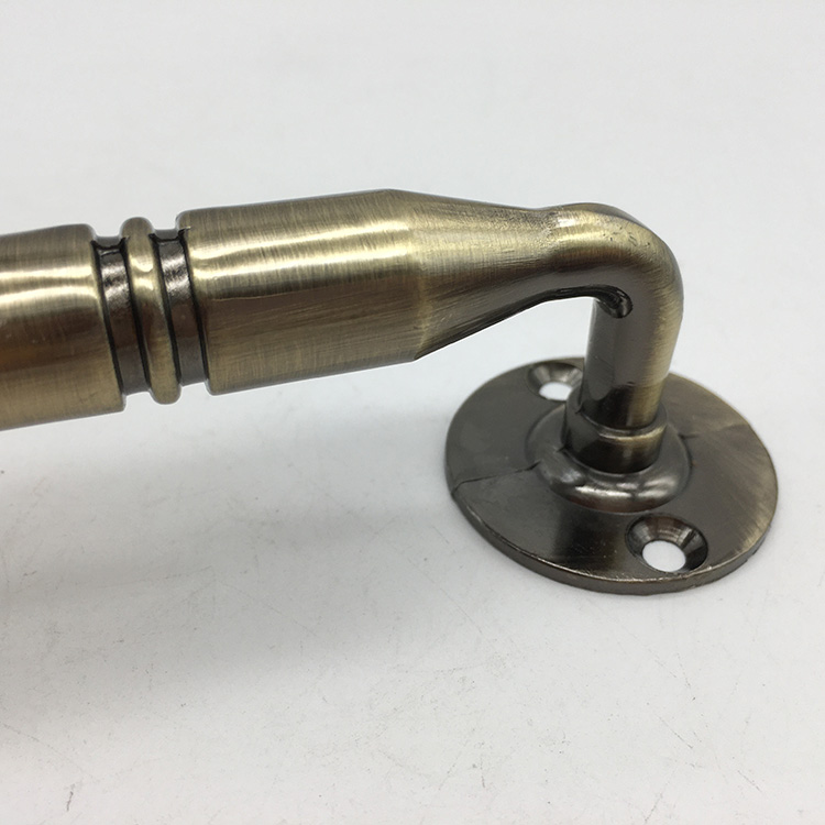 polished chrome cabinet pulls