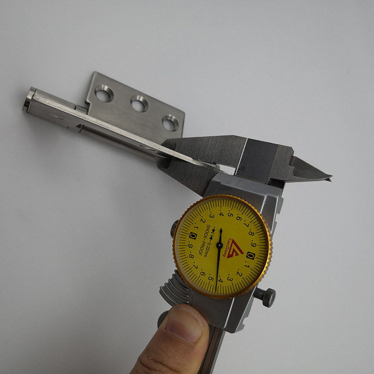hinges 