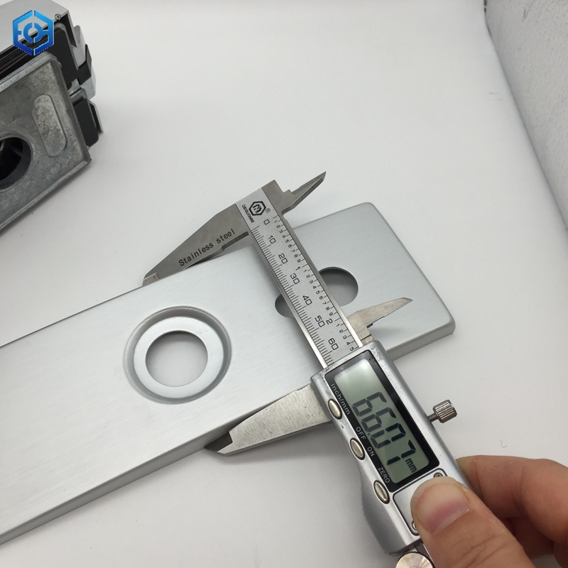 glass door lock price