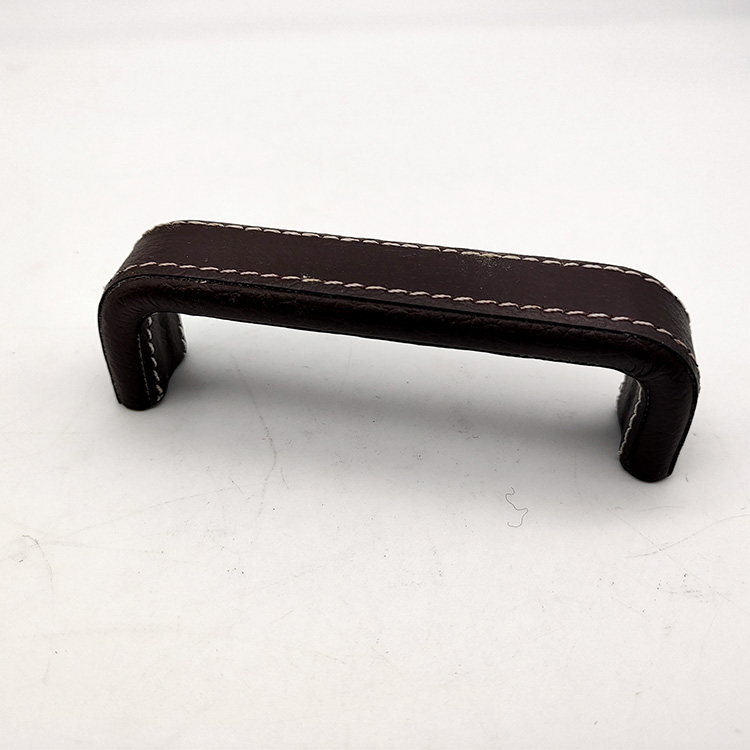 cabinet knobs & handles