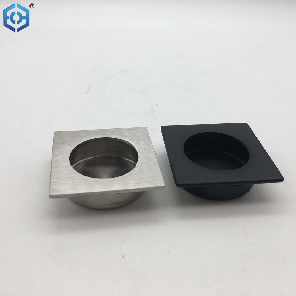 black lip pull handles