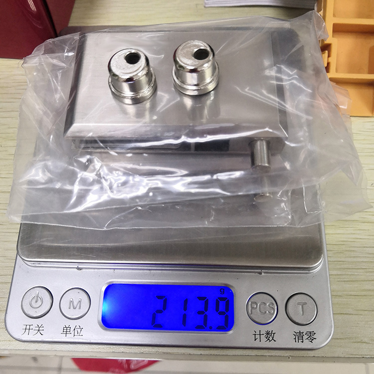 weight of cabinet hinge