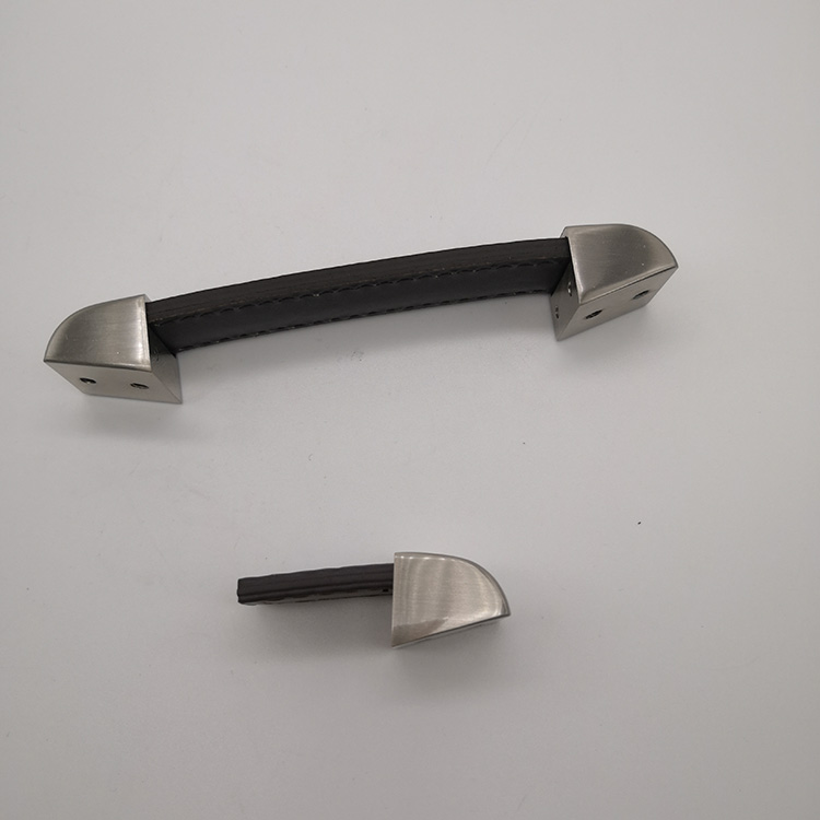Zinc Alloy Pull Handle in Silver