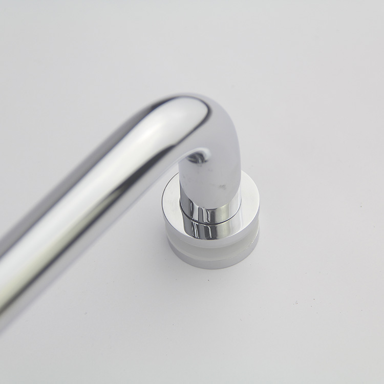 draw handles and knobs