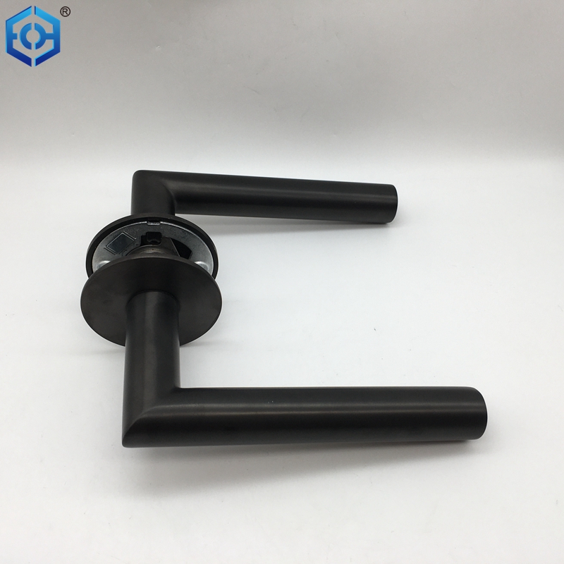 magnetic door handle latch