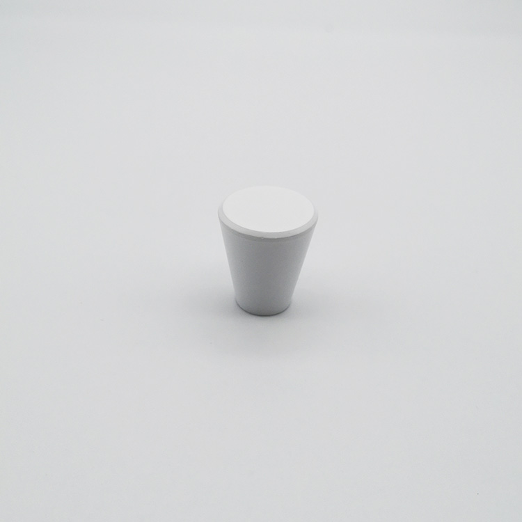 white aluminum handle 