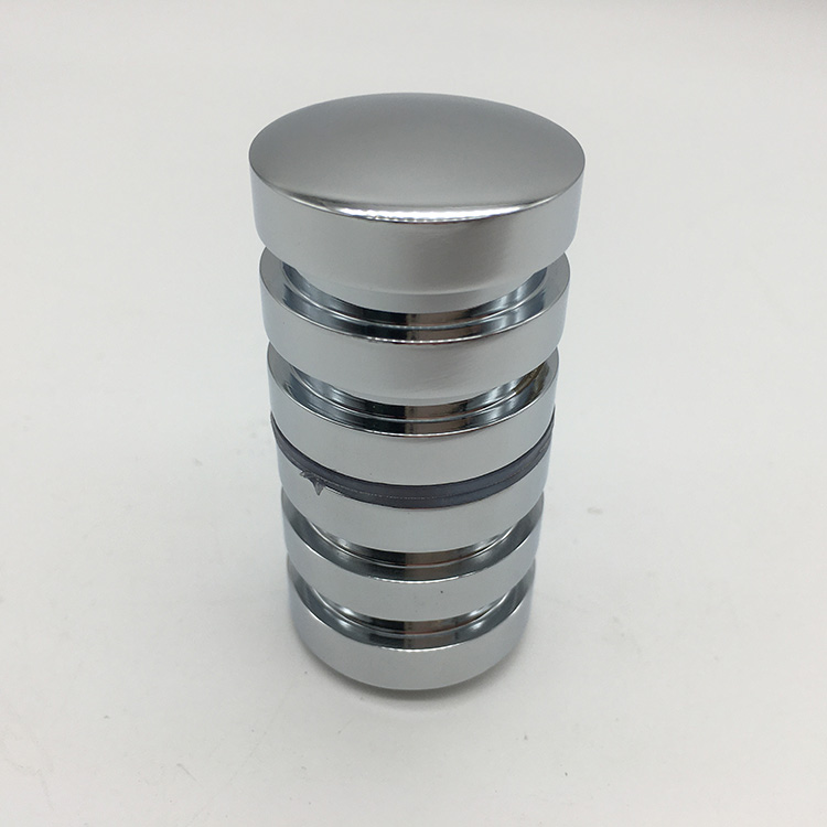 glass cabinet knobs and pulls