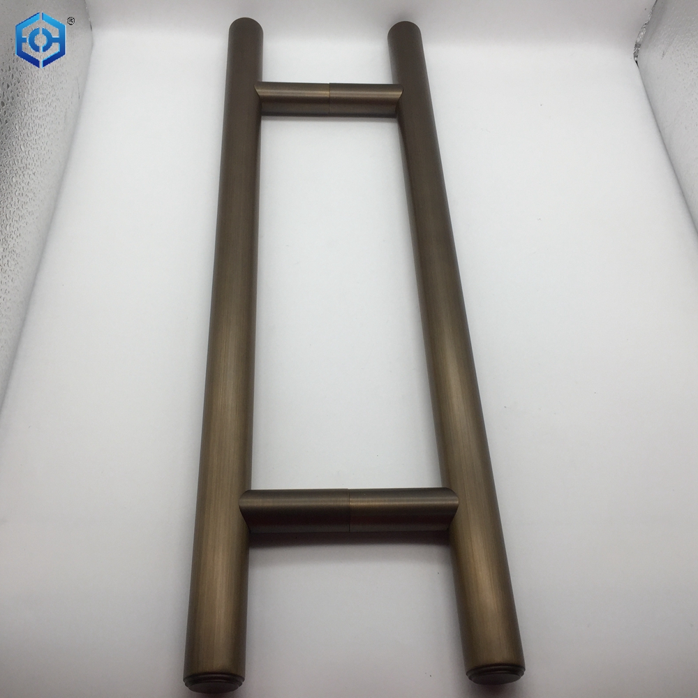 handle on glass door