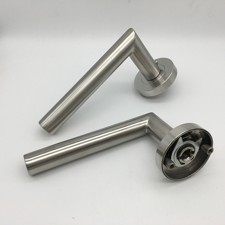 gatehouse door levers