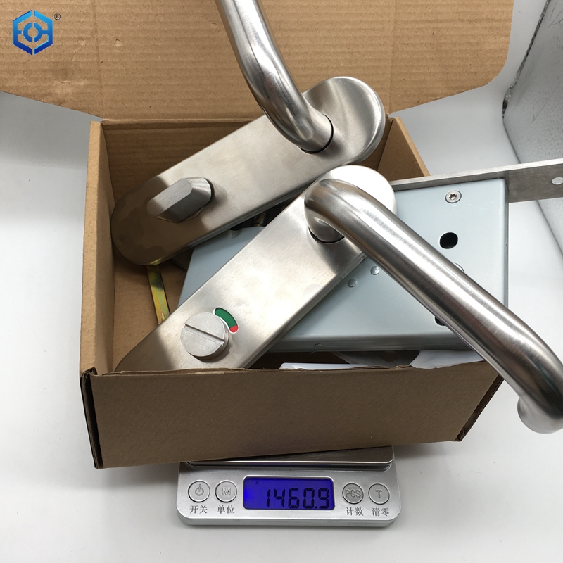 Door handle with indicator