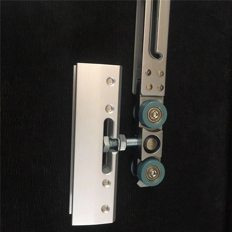 Glass hanging door wheel